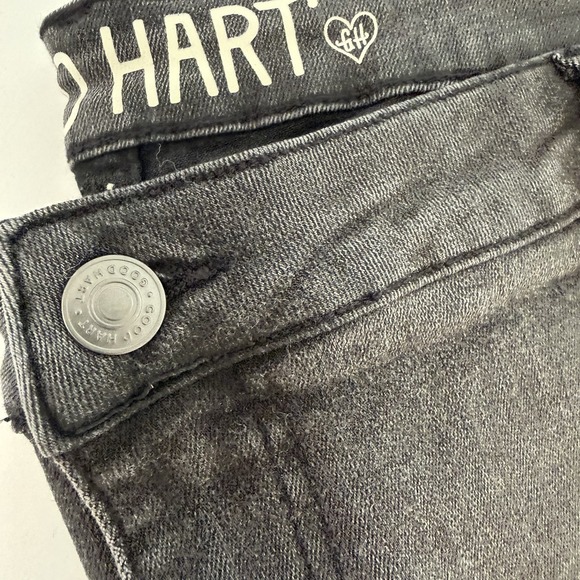 GOOD HART Midrise Skinny Jeans Womens Size 16 Black Wash Distressed Raw Hem - Picture 4 of 12